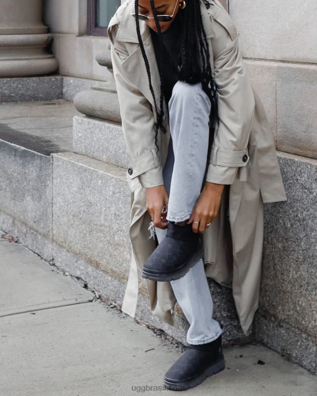 preto 4VTTD2136 UGG mulheres clássico ultra mini monograma